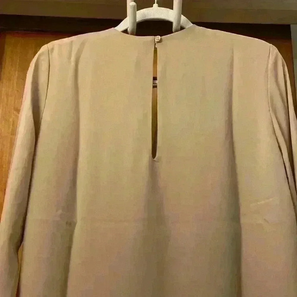 Krisa Revolve Brand L/S Swing Dress-Keyhole Front In Plaster-Small NWT - Picture 7 of 7